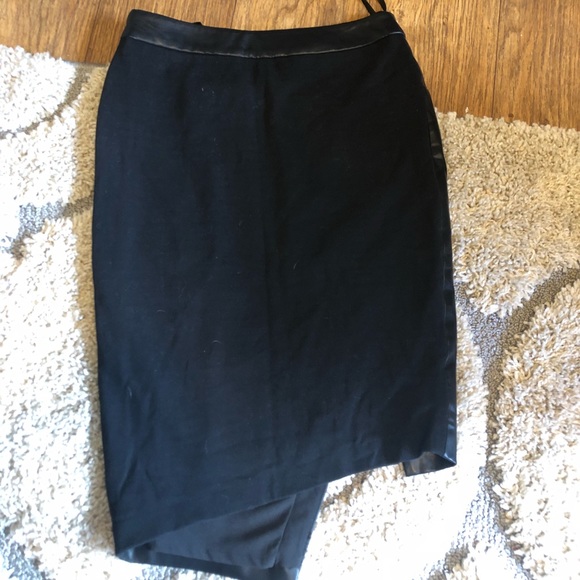 Blaque Label Sculptural Faux-Leather Skirt - Picture 4 of 4